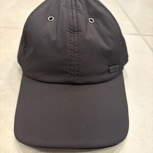 Vuori Insulated Cap in Black ONS Unisex